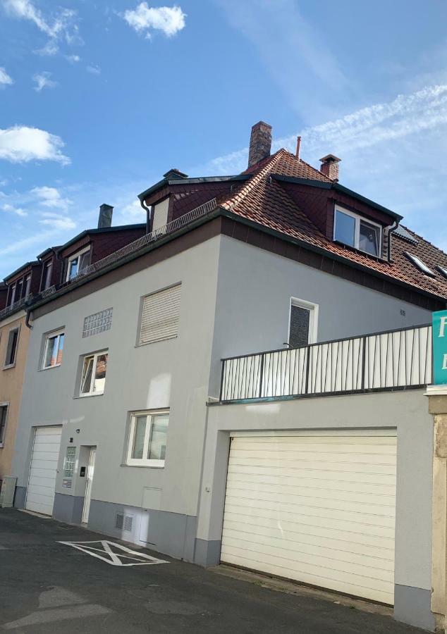 Schönes Terrasse 2p. Stadtnah Wlan Apartment